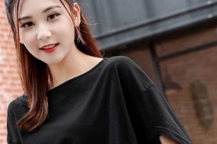 Các kiểu áo ‘cứu cánh’ cho nàng bắp tay to