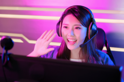 Đề xuất tính thuế khoản tiền mà YouTuber, TikToker nhận được từ người xem livestream