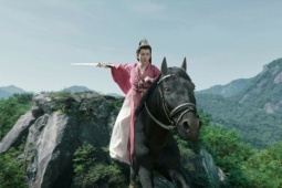 Giải trí - Phim cổ trang để lọt cảnh nam chính đi dép nhựa