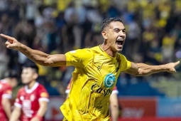 Trung vệ Brazil cao 1m95 được thầy Kim tiến cử nhập tịch, mơ khoác áo ĐT Việt Nam