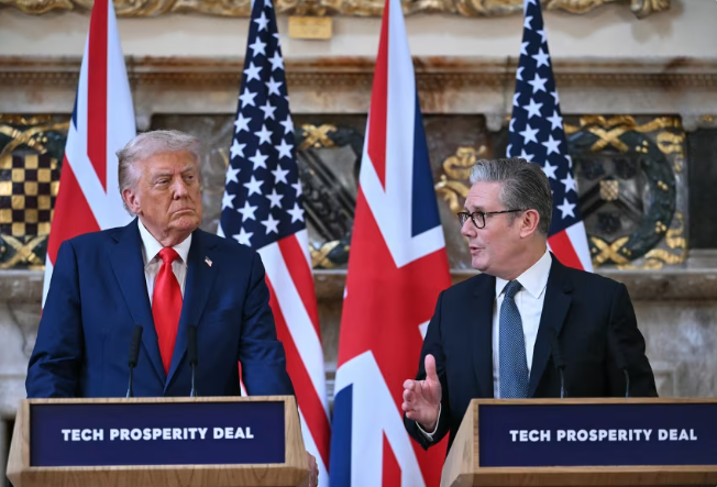 Tổng thống Hoa Kỳ Donald Trump và Thủ tướng Anh Keir Starmer đã kết thúc chuyến thăm cấp nhà nước bằng một cuộc họp báo tại Chequers, nơi ở của thủ tướng, vào thứ năm.&nbsp;