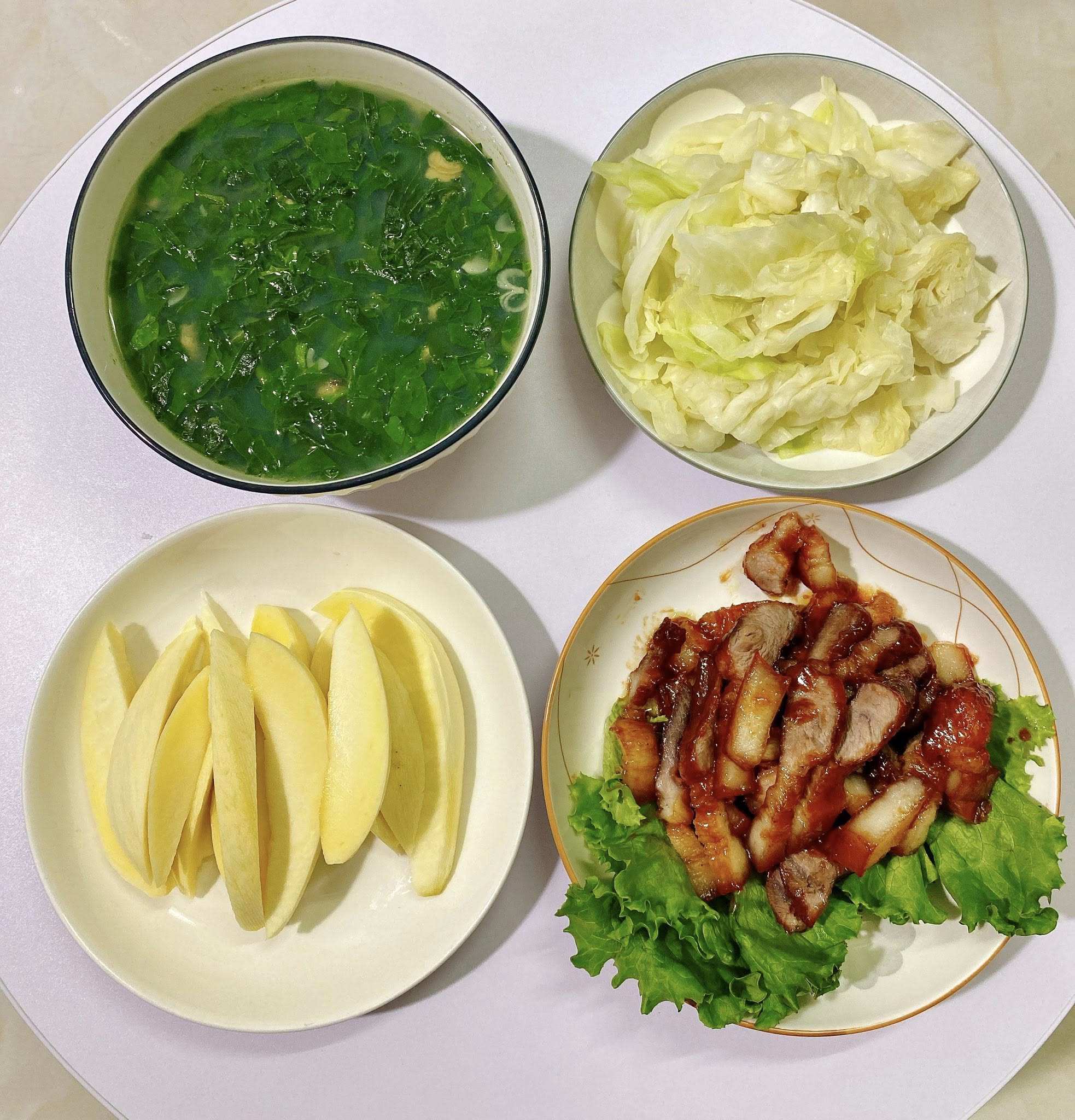 Thịt xá xíu - Canh ngao mồng tơi - Bắp cải luộc - Xoài