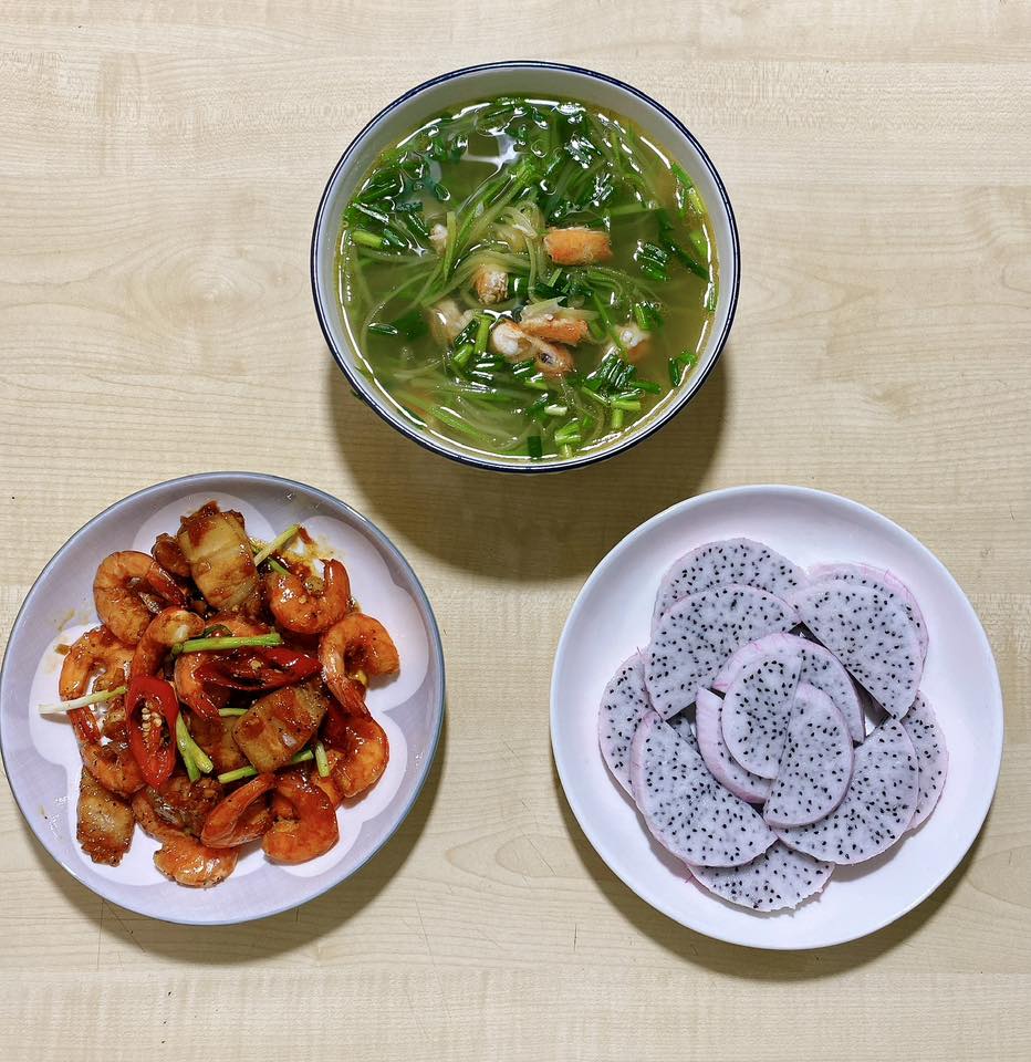 Tôm rang thịt - Canh bầu nấu tôm - Thanh long