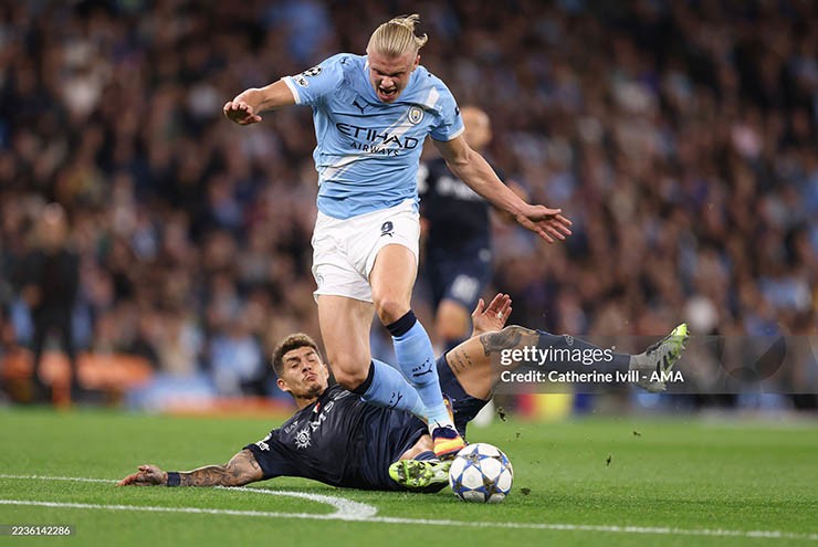 Tình huống hot đại chiến Man City - Napoli: Thẻ đỏ oan nghiệt, cay đắng De Bruyne - 1