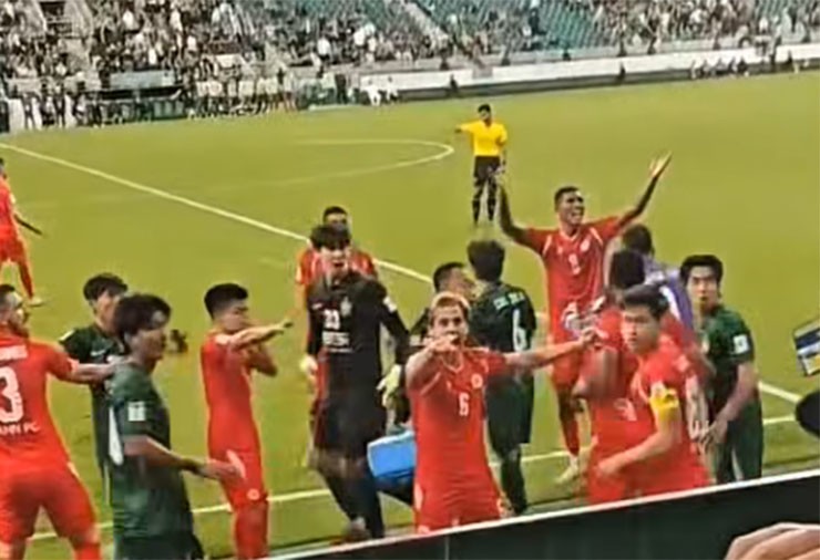 Vụ ẩu đả đáng quên diễn ra trên sân nhà của Bắc Kinh Quốc An