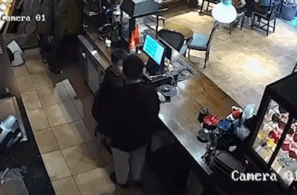 "Tổng tài" đến xin lỗi người bị đánh không được chấp nhận: Tôi rất buồn chán, hối hận - 2