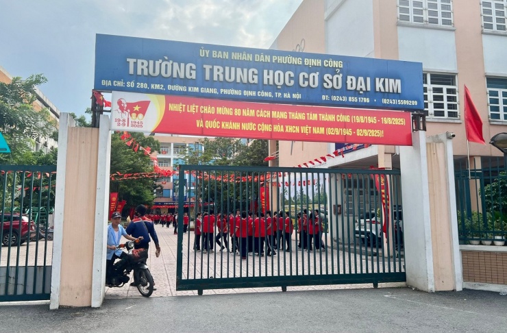 Trường THCS Đại Kim nơi xảy ra sự việc. (ảnh: Hà Linh)