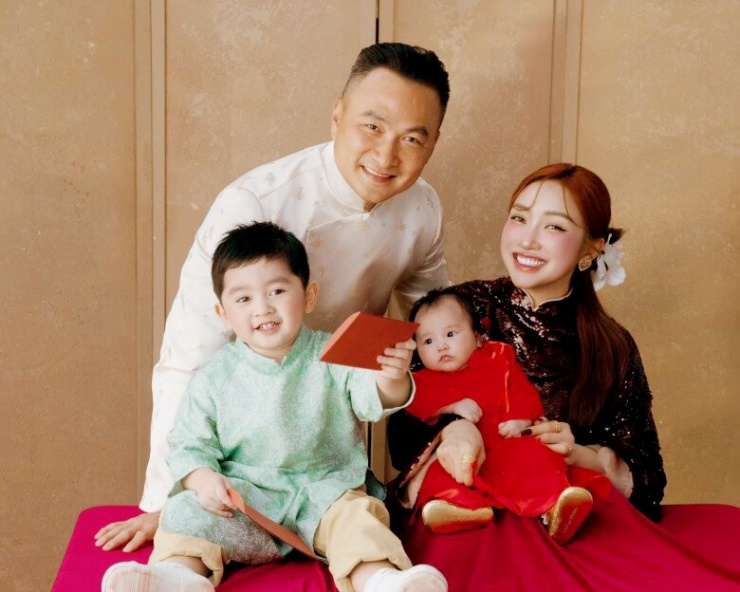 Tổ ấm hạnh phúc của Chi Bảo - Lý Thùy Chang.