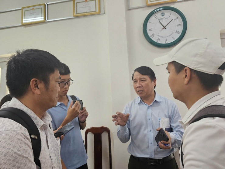 Ông Nguyễn Đăng Giáp bật khóc khi chia sẻ sự việc