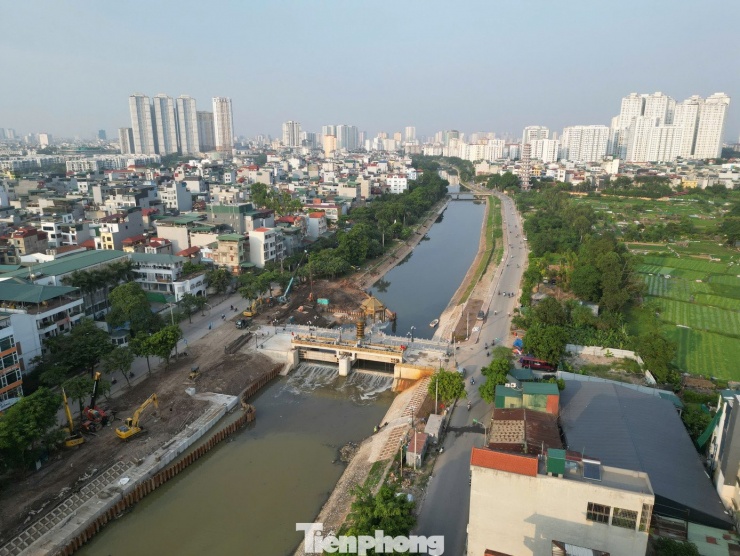 Dự kiến, nhân dịp kỷ niệm 71 năm Ngày Giải phóng thủ đô (10/10/1954-10/10/2025), TP Hà Nội sẽ khởi công xây dựng công viên hai bên sông Tô Lịch.