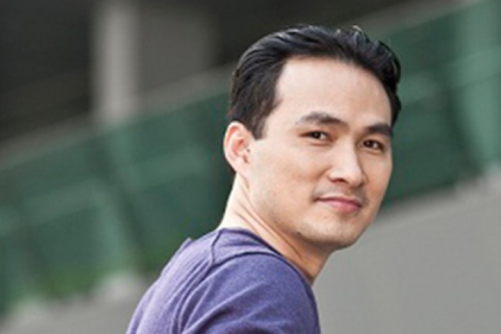 Diễn viên Chi Bảo ở tuổi 52 sở hữu bất động sản trải từ Bắc vào Nam, phong độ bên vợ đẹp kém 16 tuổi