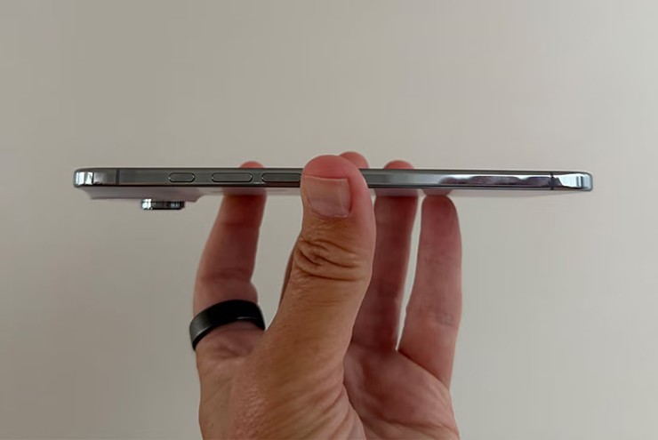 Những người dùng iPhone 17 đầu tiên: Thận trọng với quảng cáo của Apple