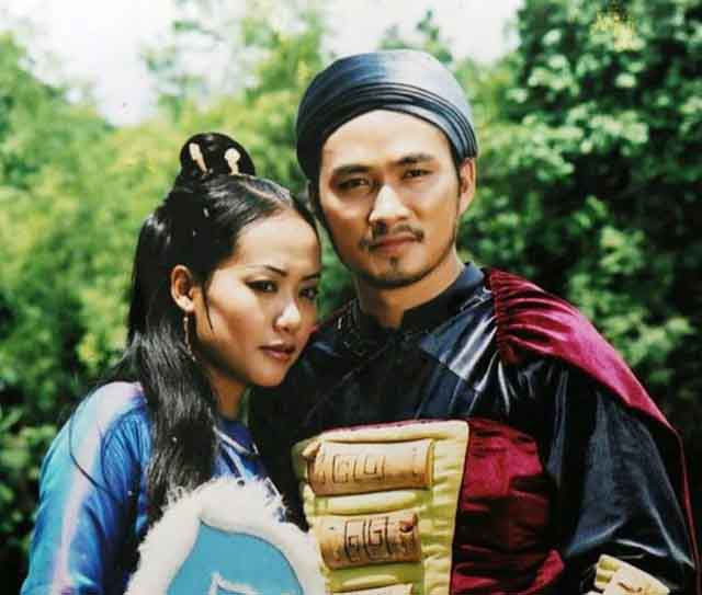 Năm 2002, Chi Bảo đảm nhận vai chính Lục Vân Tiên trong bộ phim cùng tên. Để vào vai này, anh phải học võ và tập cưỡi ngựa trong vòng 3 tháng.