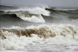 Tin tức trong ngày - Siêu bão Ragasa còn cách xa Biển Đông nhưng nhiều vùng biển đã có thời tiết xấu