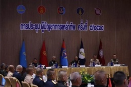 Lãnh đạo quân đội Thái Lan nhất trí đóng cửa biên giới với Campuchia...