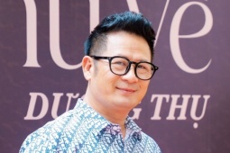 Ca sĩ Bằng Kiều lên tiếng về chuyện 'ế show' ở Mỹ và 'dì ghẻ con chồng'