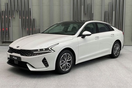 Giá xe KIA K5 lăn bánh tháng 9/2025, ưu đãi đến 80 triệu đồng