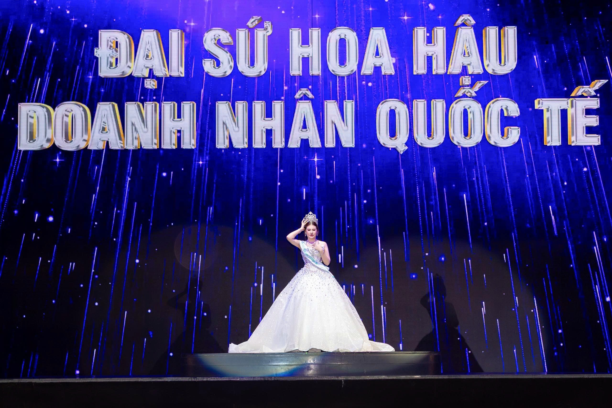 Hoa hậu Phương Triều được vinh danh “Đại sứ Hoa hậu Doanh nhân Quốc tế” tại Miss Business Charm International 2025 - 1