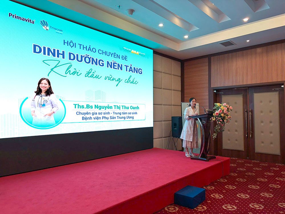 Ths.BS Nguyễn Thị Thu Oanh, chuyên gia sơ sinh - Trung tâm sơ sinh - Bệnh viện Phụ sản Trung Ương chia sẻ tại hội thảo dinh dưỡng do Thương hiệu Primavita tổ chức