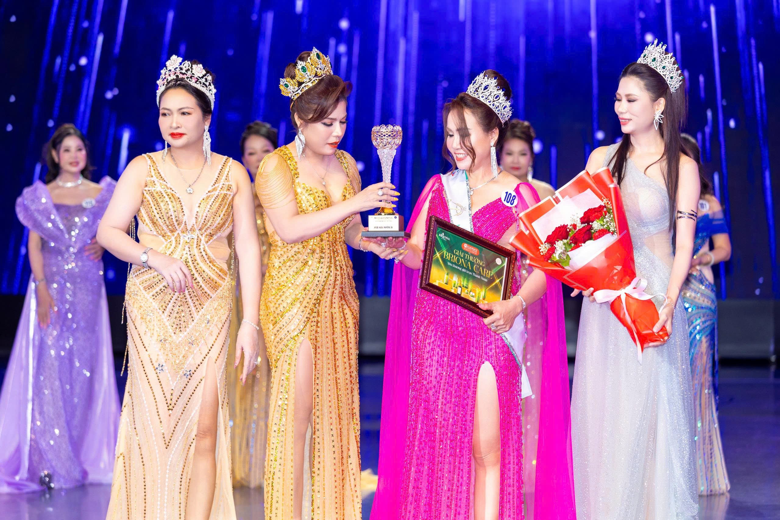 Người đẹp Đặng Thị Mỹ Thanh được vinh danh “Hoa hậu Nhân ái” Miss Business Charm International 2025 - 4