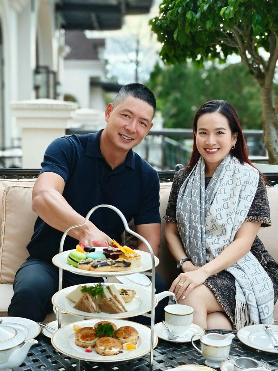 Vợ chồng Bình Minh - Anh Thơ.
