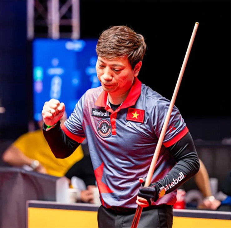 Quốc Hoàng khởi đầu đầy mãn nhãn tại giải 10 bi thế giới tổ chức trên sân nhà