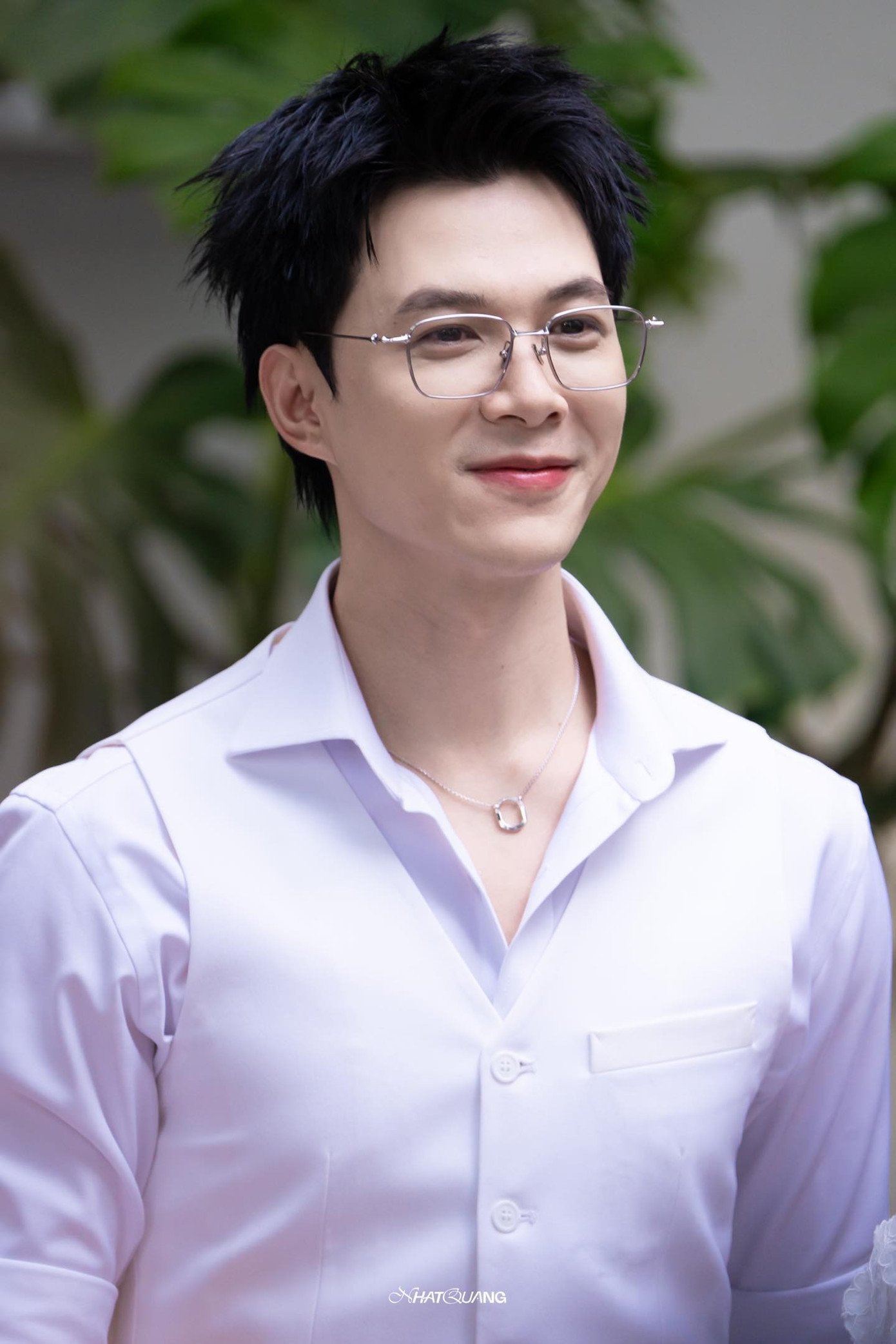Anh Tú Atus - HIEUTHUHAI đọ "thần thái sơ mi trắng", hợp hình tượng quý ông - 10