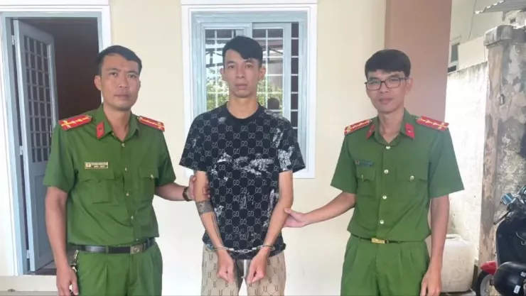 Nghi phạm Hồ Tuấn Khanh đã ra tay đâm tài xế xe ôm rồi cướp xe. Ảnh: CACC