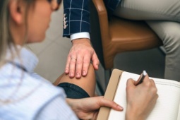 Hoang mang khi bị sếp đã có gia đình... gạ gẫm