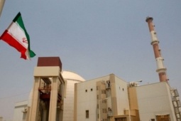 Iran đình chỉ hợp tác với IAEA