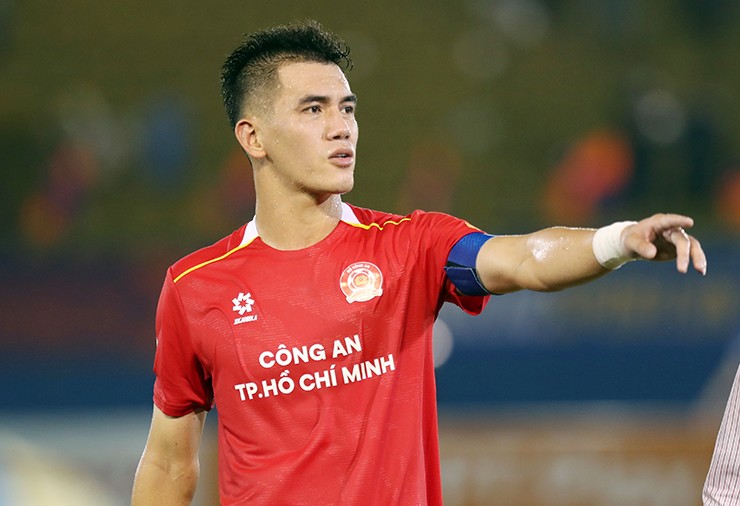 Tiến Linh trở thành tâm điểm khi gặp lại đội bóng cũ Becamex TP.HCM.