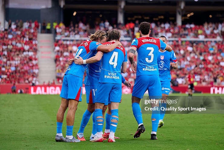 Atletico Madrid ăn mừng bàn mở điểm