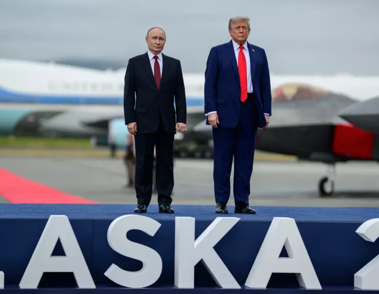 Tổng thống Mỹ Donald Trump (phải) và Tổng thống Nga Vladimir Putin tại Căn cứ Liên hợp Elmendorf-Richardson (bang Alaska, Mỹ) hồi tháng 8. Ảnh: WHITE HOUSE