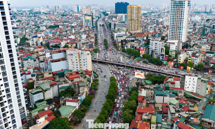 Di chuyển trên Vành đai 2 Hà Nội: Người dân &#39;kẹt xe triền miên, mệt mỏi từng ngày&#39; - 1