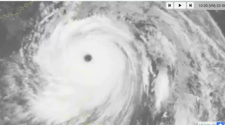 Sáng nay, siêu bão RAGASA đã được Cơ quan Khí tượng Nhật Bản phân loại là bão cực mạnh, cấp phân loại cao nhất đối với xoáy thuận nhiệt đới ở khu vực Tây Bắc Thái Bình Dương với gió duy trì 10 phút đạt 110 kts (~205 km/h). Siêu bão YAGI năm 2024 chỉ đạt 105 kts.