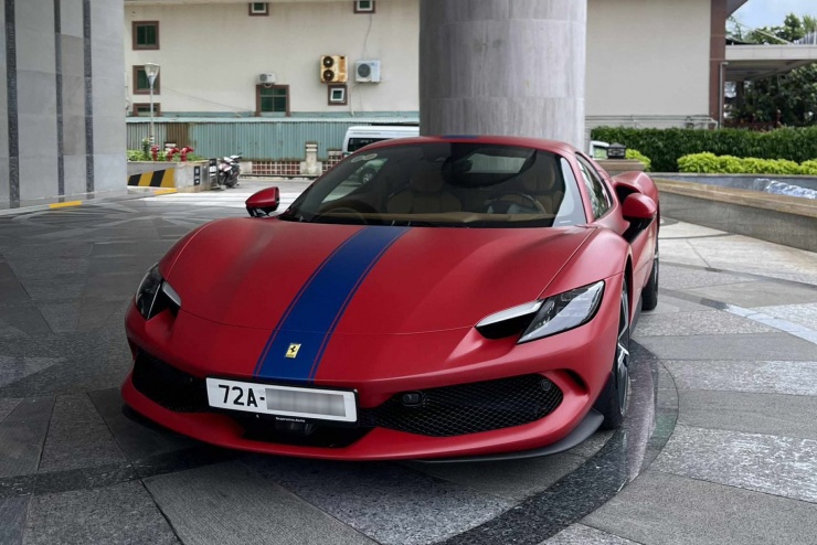 Đại gia Vũng Tàu chi hơn 1 triệu USD mua siêu xe Ferrari 296 độc nhất thế giới - 1