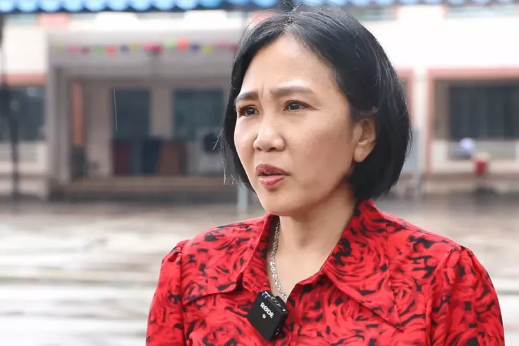 Học sinh trường tiểu học Vĩnh Tân có bàn ghế mới ngay trong hôm nay - 5