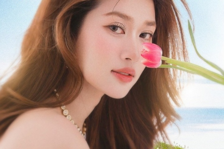 'Hoa hậu nghèo khó nhất Việt Nam' đổi đời nhờ vương miện là ai?