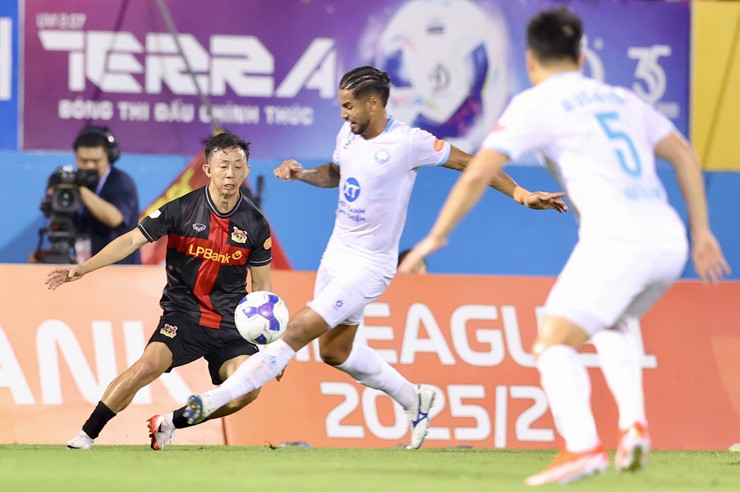 Trực tiếp bóng đá Ninh Bình - Nam Định: Không có bàn danh dự (V-League) (Hết giờ) - 2