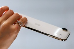 Mở máy iPhone Air cho thấy cách Apple tạo ra chiếc iPhone mỏng đến vậy