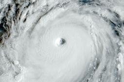 Siêu bão Ragasa gió giật cực đại 324 km/h, càn quét dữ dội Philippines