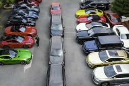 Đàn em Mr Pips khai thuê siêu xe, tỏ ra giàu để 'truyền cảm hứng' cho nhân viên