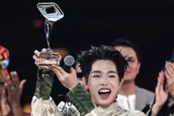 Đức Phúc sử dụng tiền thưởng 9 tỷ đồng thế nào?