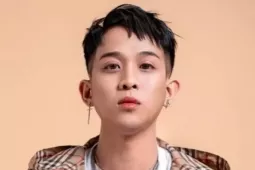 Đột kích quán bar, phát hiện nam ca sĩ có 8 lệnh truy nã