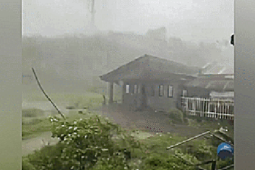 Siêu bão Ragasa quần thảo Philippines, toàn khu vực báo động