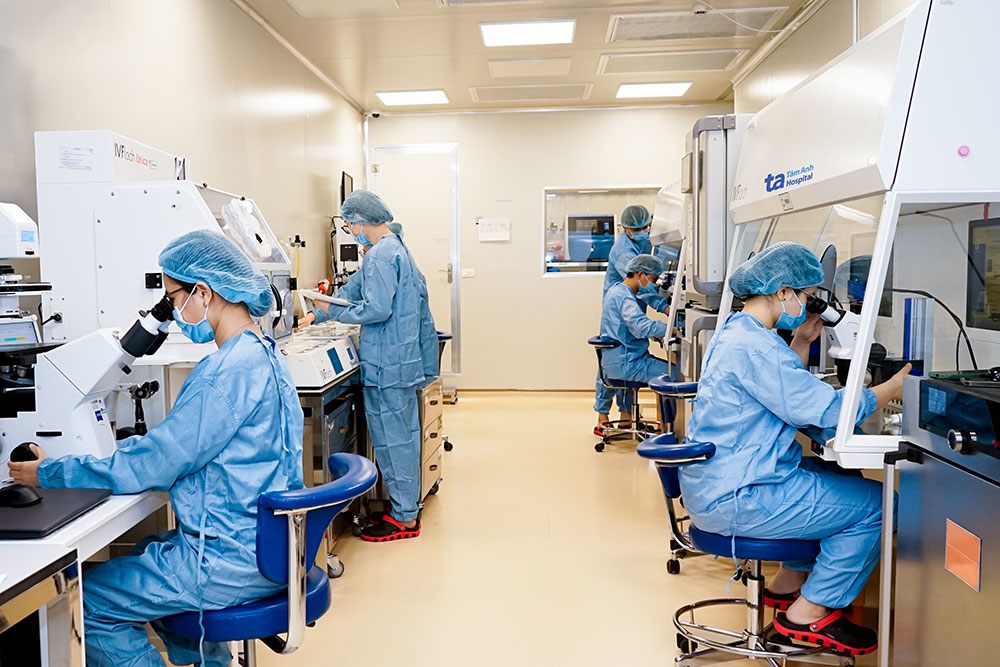 Bên trong hệ thống phòng “lab-in-a-lab” tiêu chuẩn siêu sạch ISO 5 vừa được vinh danh Kỷ lục châu Á. Ảnh: Thanh Luận