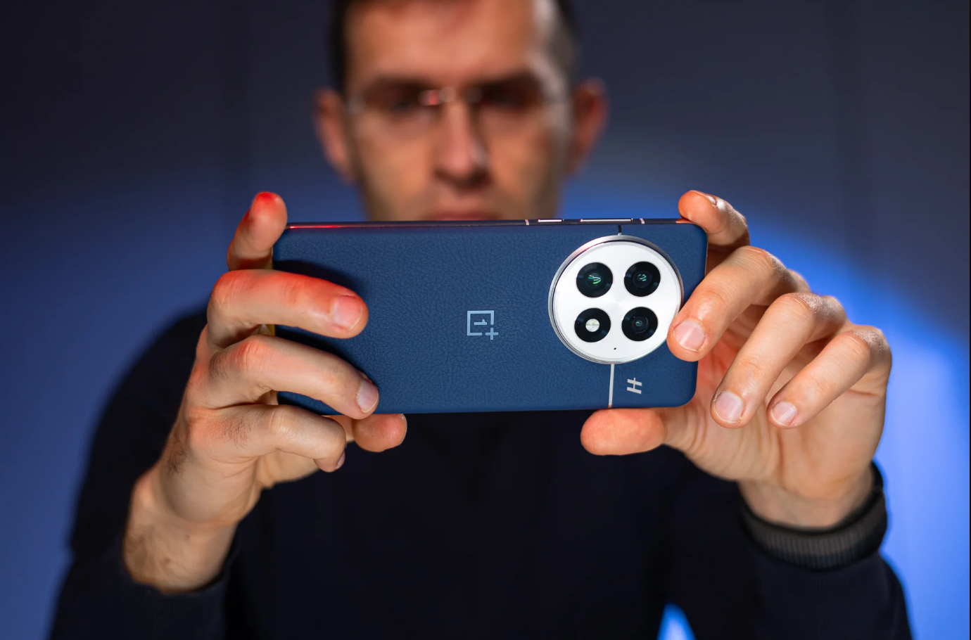 OnePlus 15 có thể được trang bị hệ thống zoom mạnh mẽ hơn.