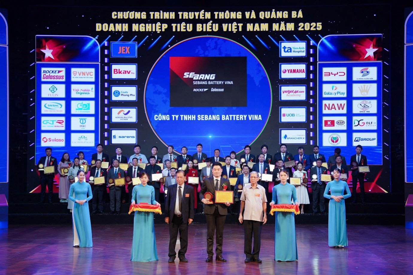 Sebang Battery Vina nhận danh hiệu “Top 10 Doanh nghiệp FDI Xuất sắc tại Việt Nam 2025” và “Top 10 Sản phẩm uy tín - chất lượng 2025” - 3