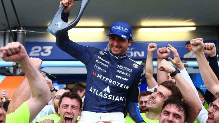  Podium đáng nhớ đầu tiên của Sainz cùng Williams