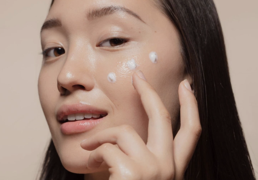 Chống nắng là một trong những bước quan trọng sau khi trị nám bằng IPL.